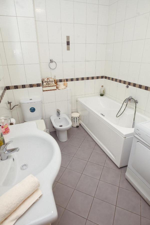Ugodan I Luksuzan Apartman Banja Luka Exterior foto